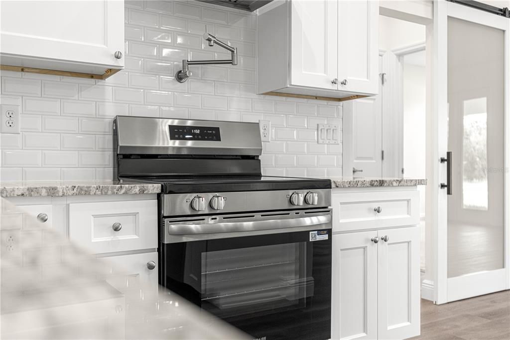 For Sale: $525,000 (3 beds, 2 baths, 2355 Square Feet)