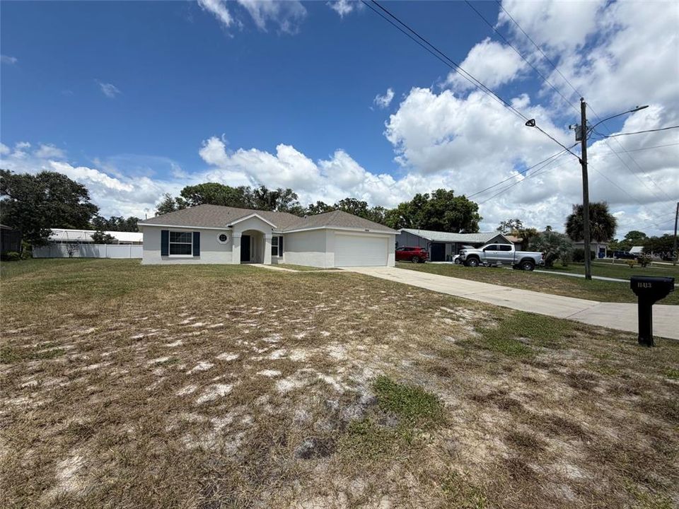 For Sale: $287,000 (3 beds, 2 baths, 1243 Square Feet)