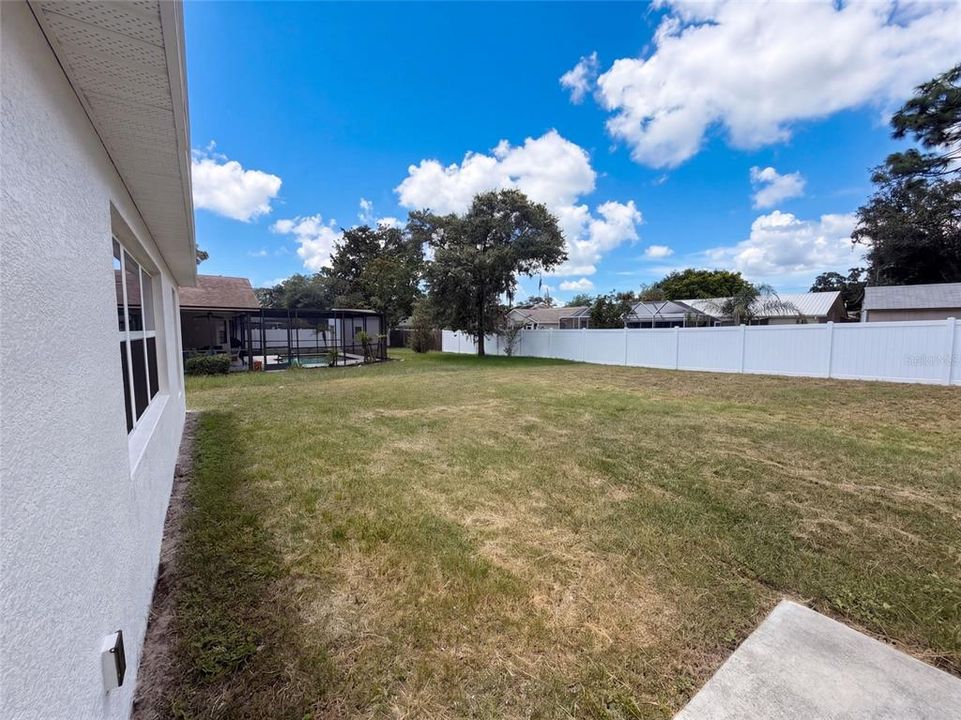 For Sale: $287,000 (3 beds, 2 baths, 1243 Square Feet)