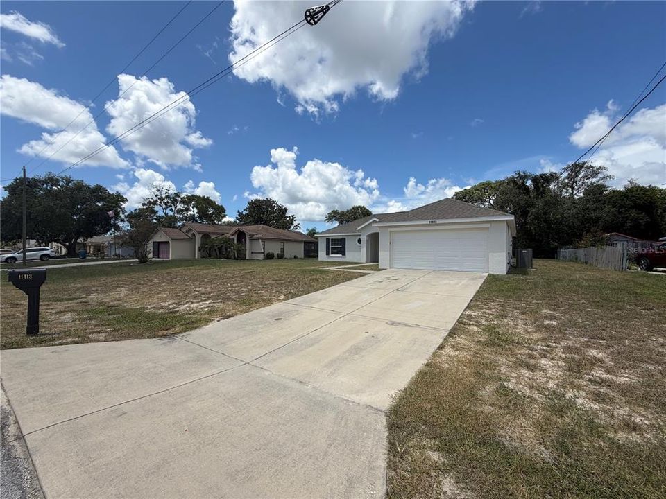 For Sale: $287,000 (3 beds, 2 baths, 1243 Square Feet)
