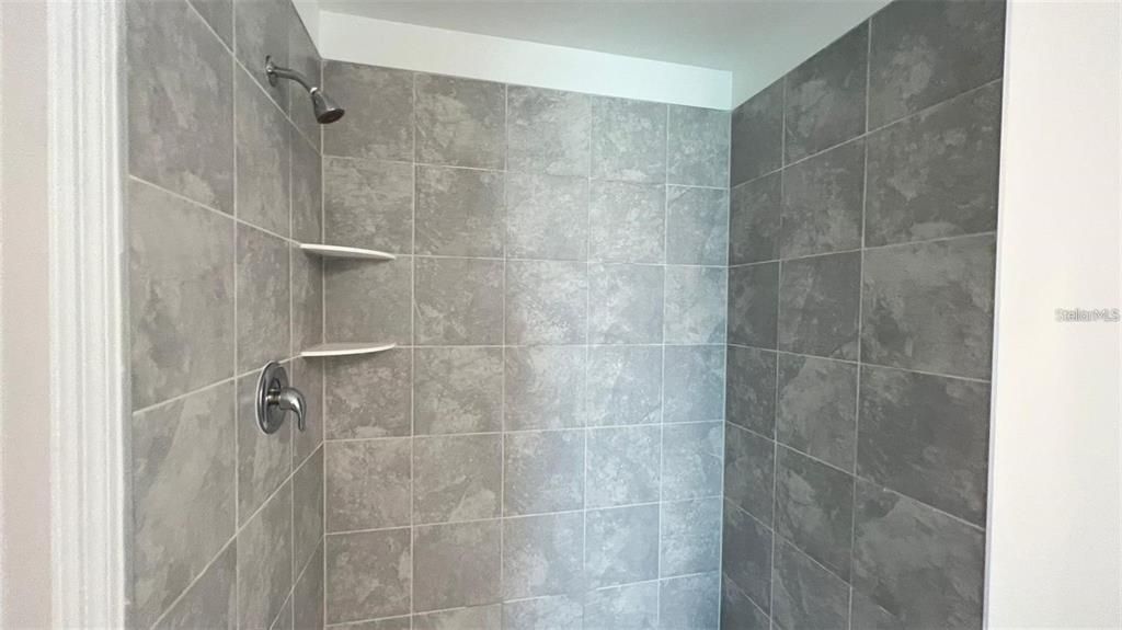 En Venta: $315,000 (3 camas, 2 baños, 1555 Pies cuadrados)