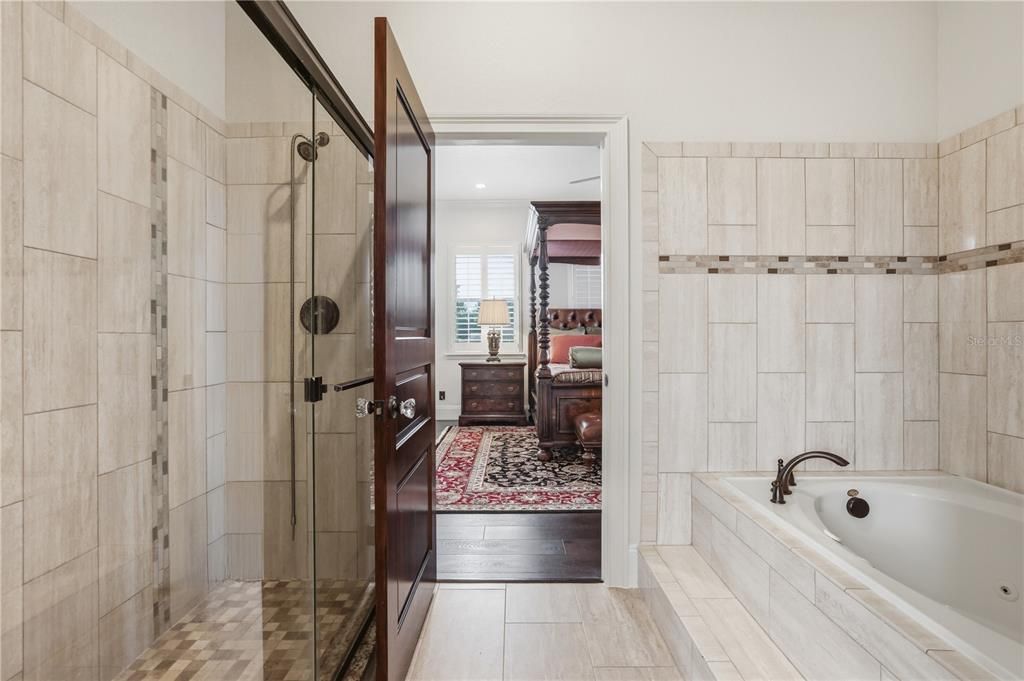 For Sale: $1,199,000 (4 beds, 4 baths, 5580 Square Feet)