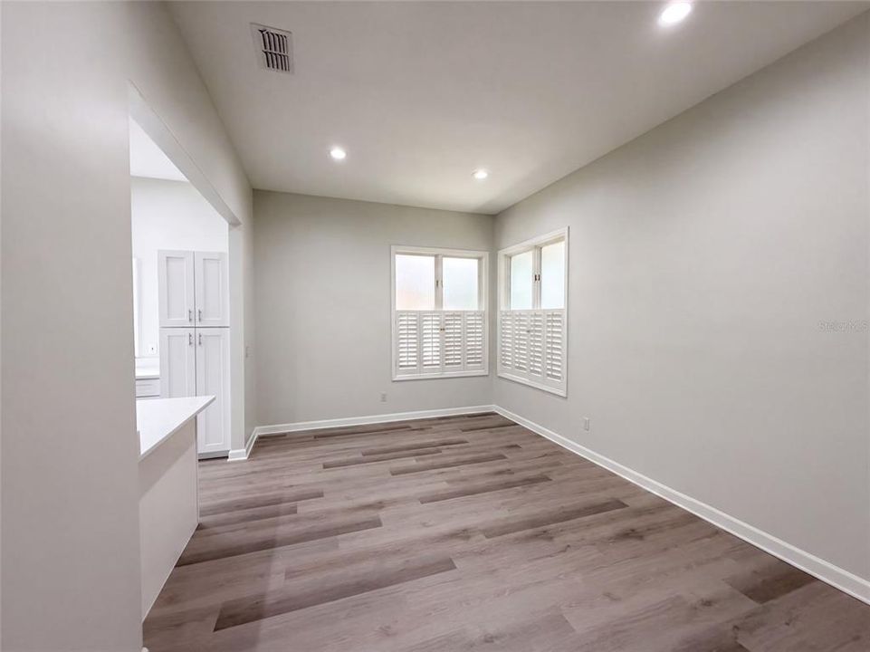 En Venta: $697,000 (5 camas, 3 baños, 4274 Pies cuadrados)