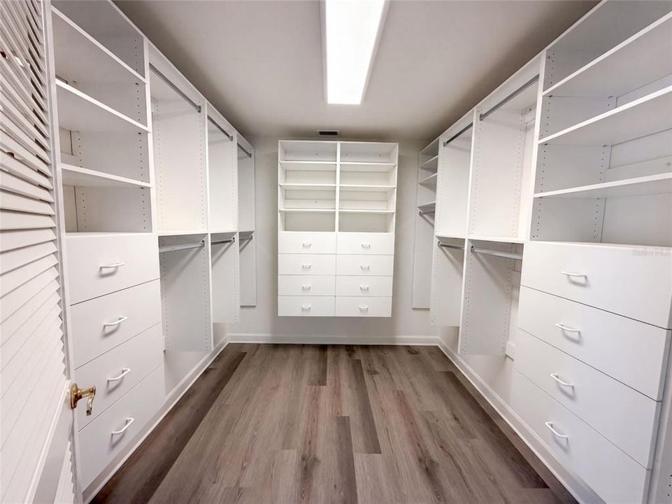 En Venta: $697,000 (5 camas, 3 baños, 4274 Pies cuadrados)