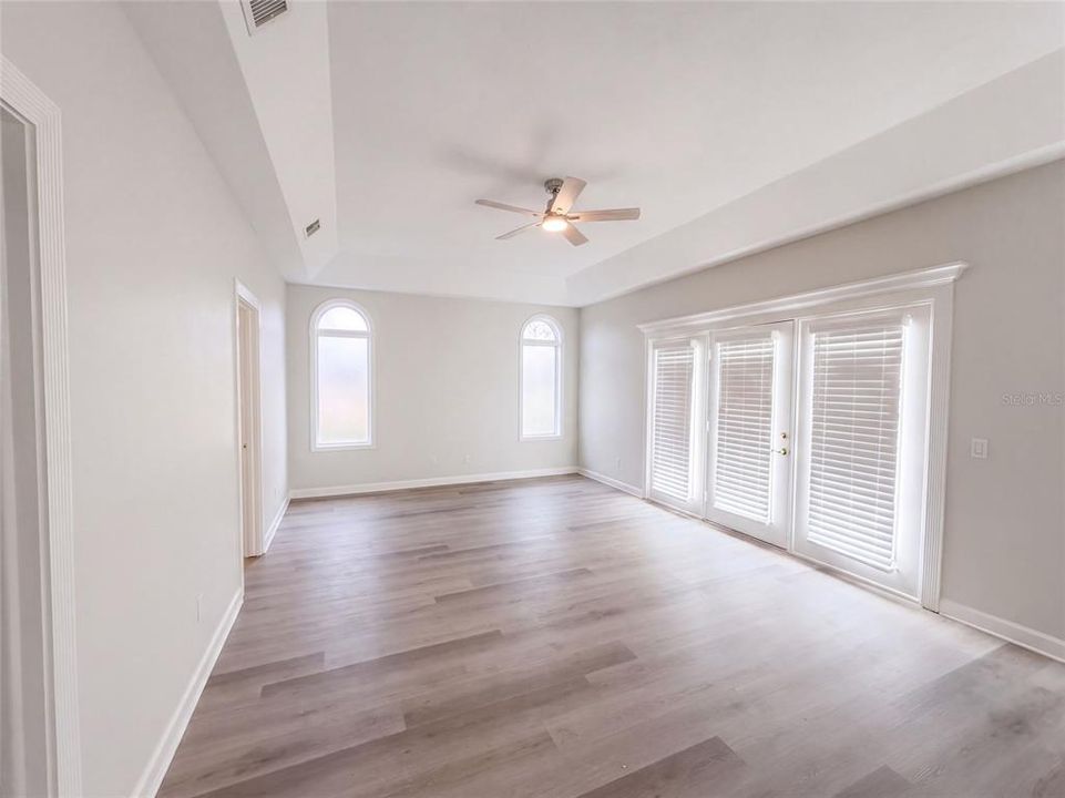 En Venta: $697,000 (5 camas, 3 baños, 4274 Pies cuadrados)