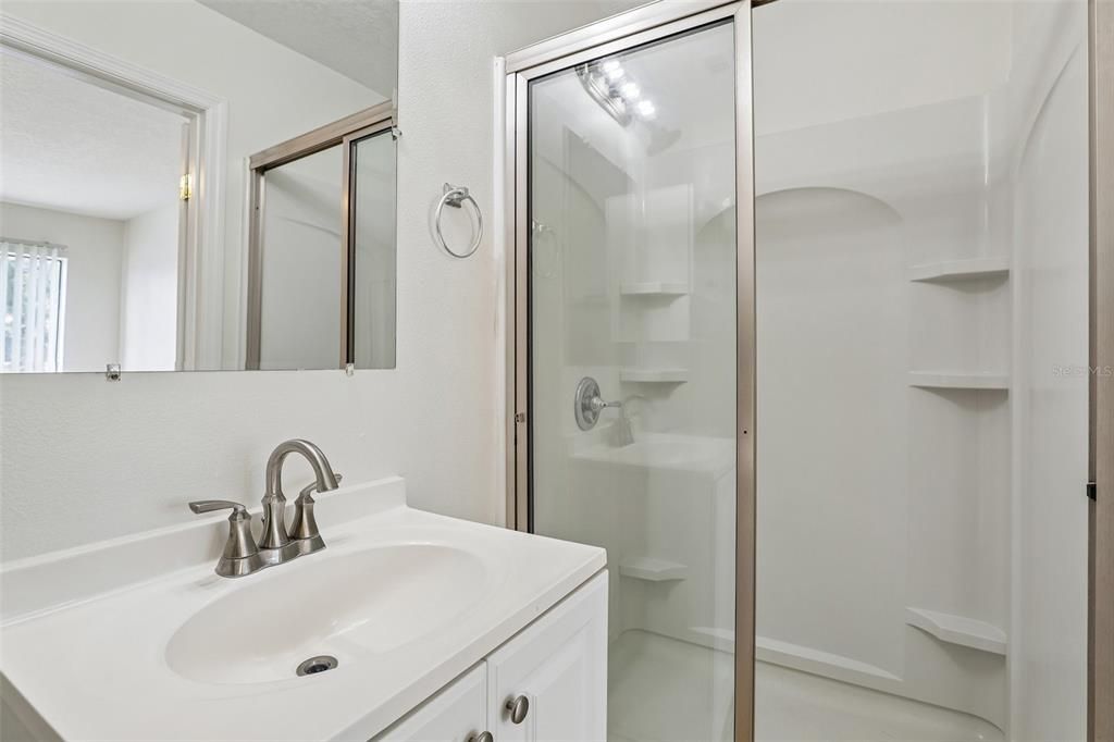 En Venta: $245,000 (2 camas, 2 baños, 976 Pies cuadrados)