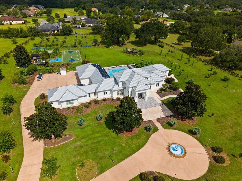 For Sale: $2,600,000 (7 beds, 6 baths, 6734 Square Feet)