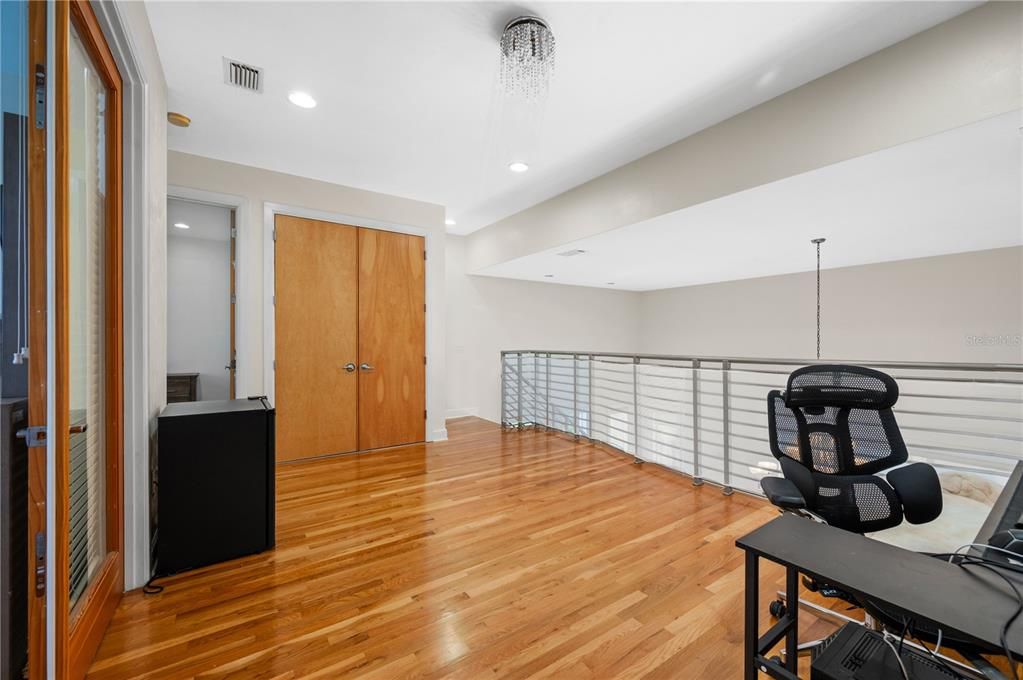 For Sale: $2,600,000 (7 beds, 6 baths, 6734 Square Feet)