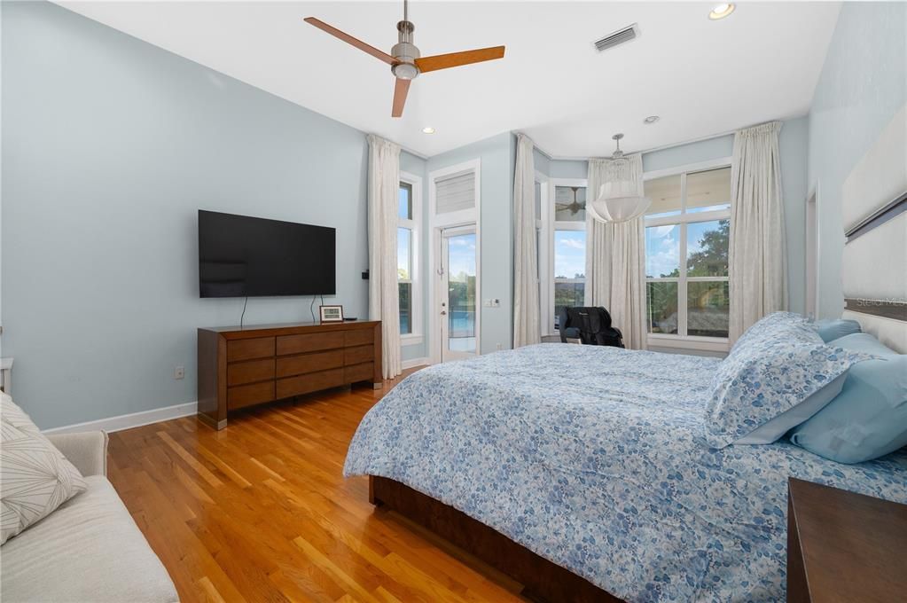 For Sale: $2,600,000 (7 beds, 6 baths, 6734 Square Feet)