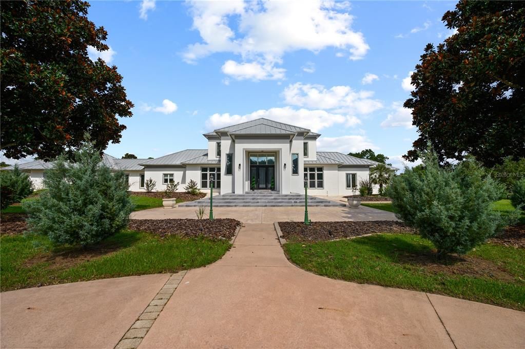 For Sale: $2,600,000 (7 beds, 6 baths, 6734 Square Feet)