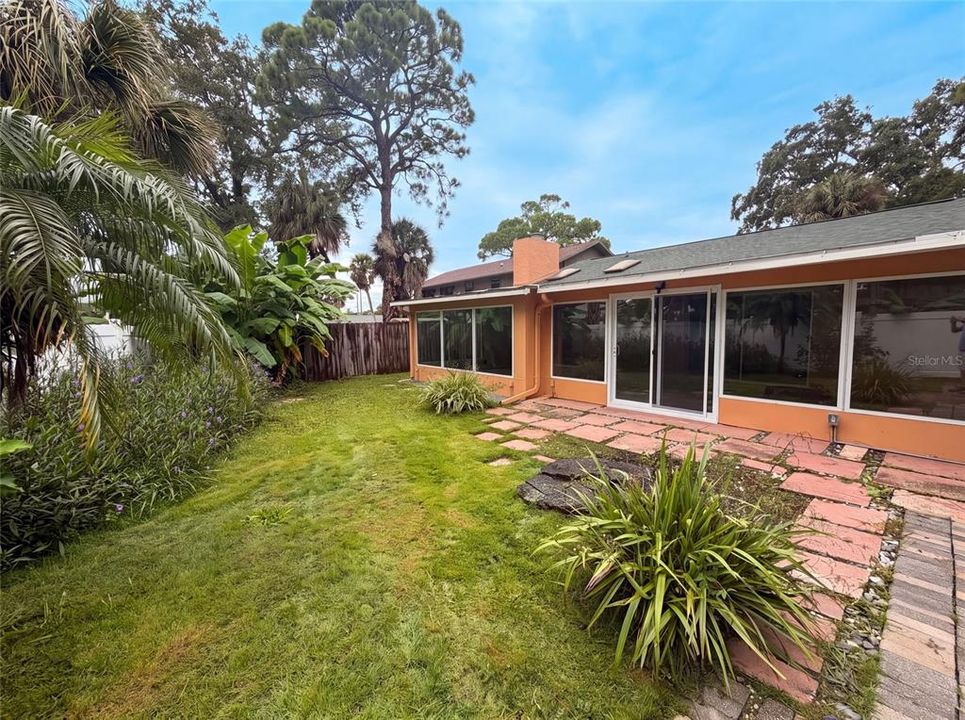 En Venta: $330,000 (2 camas, 2 baños, 1585 Pies cuadrados)