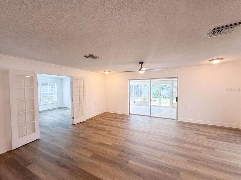 En Venta: $330,000 (2 camas, 2 baños, 1585 Pies cuadrados)