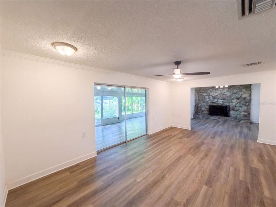 En Venta: $330,000 (2 camas, 2 baños, 1585 Pies cuadrados)