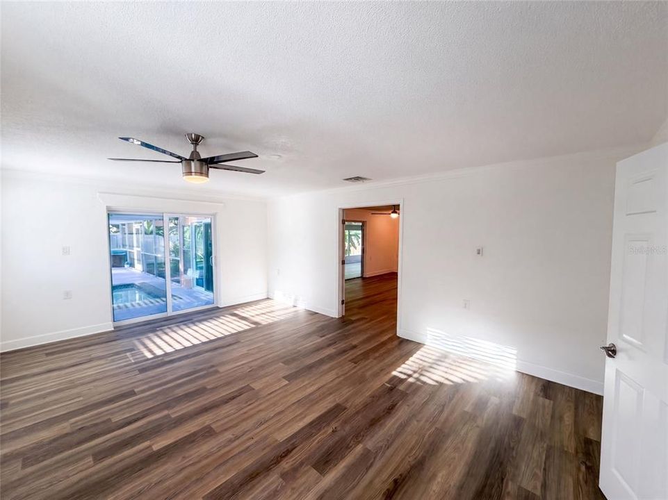 En Venta: $330,000 (2 camas, 2 baños, 1585 Pies cuadrados)