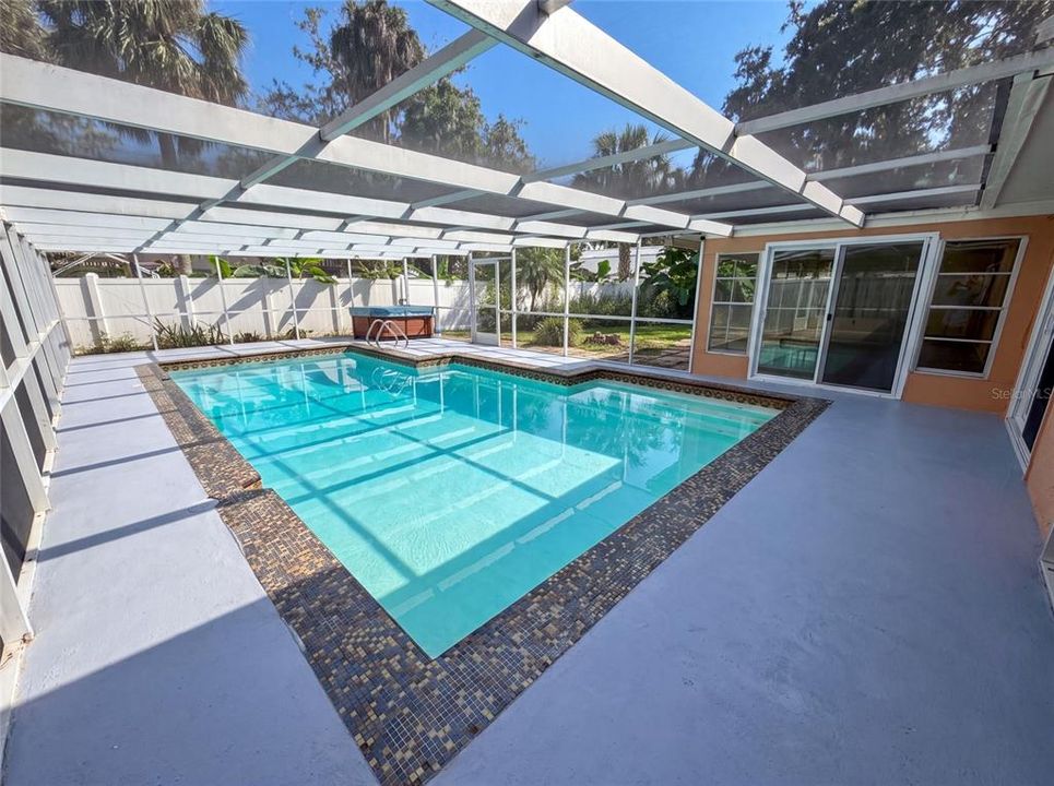 En Venta: $330,000 (2 camas, 2 baños, 1585 Pies cuadrados)