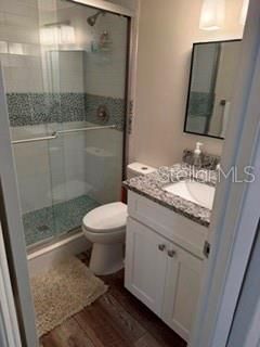 For Sale: $169,900 (2 beds, 1 baths, 720 Square Feet)