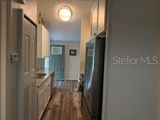 For Sale: $169,900 (2 beds, 1 baths, 720 Square Feet)