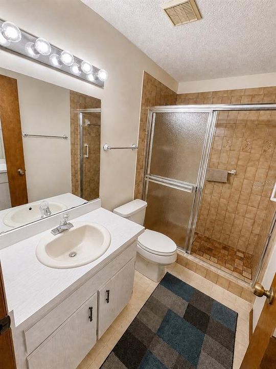 На продажу: $129,000 (2 спален, 2 ванн, 1066 Квадратных фут)