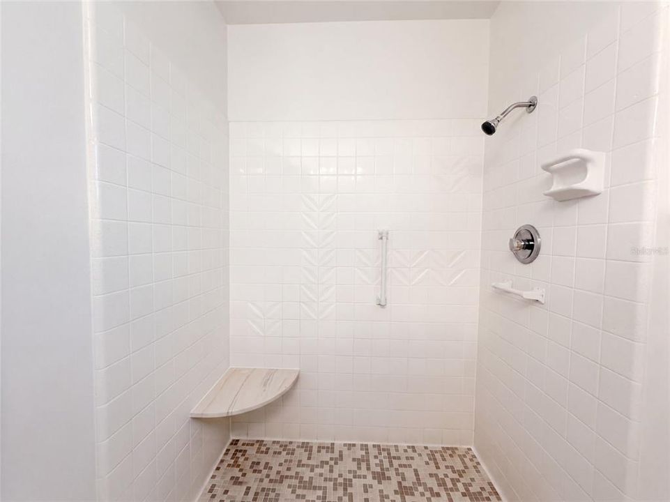 For Sale: $271,000 (2 beds, 2 baths, 1852 Square Feet)