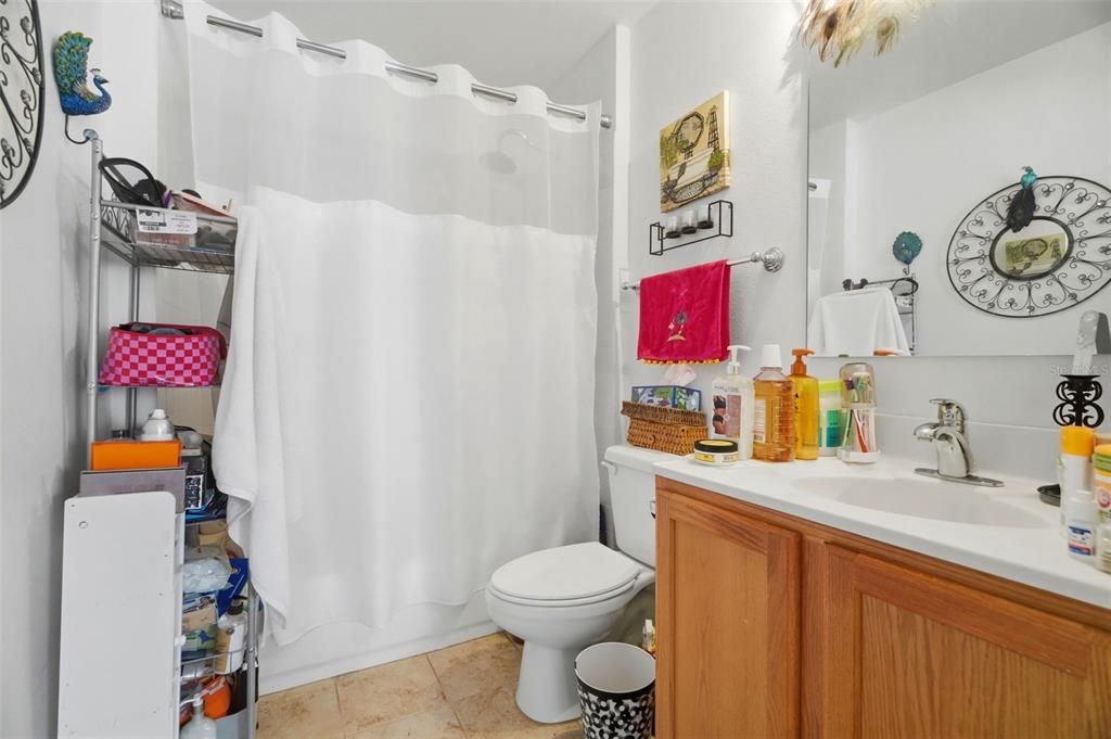 На продажу: $214,900 (3 спален, 2 ванн, 1764 Квадратных фут)
