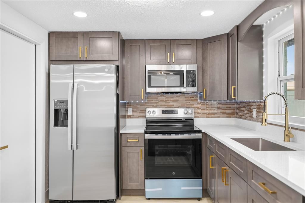 En Venta: $250,000 (2 camas, 2 baños, 1014 Pies cuadrados)