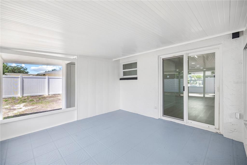 En Venta: $250,000 (2 camas, 2 baños, 1014 Pies cuadrados)
