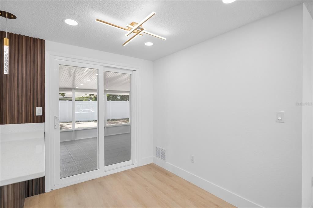 En Venta: $250,000 (2 camas, 2 baños, 1014 Pies cuadrados)
