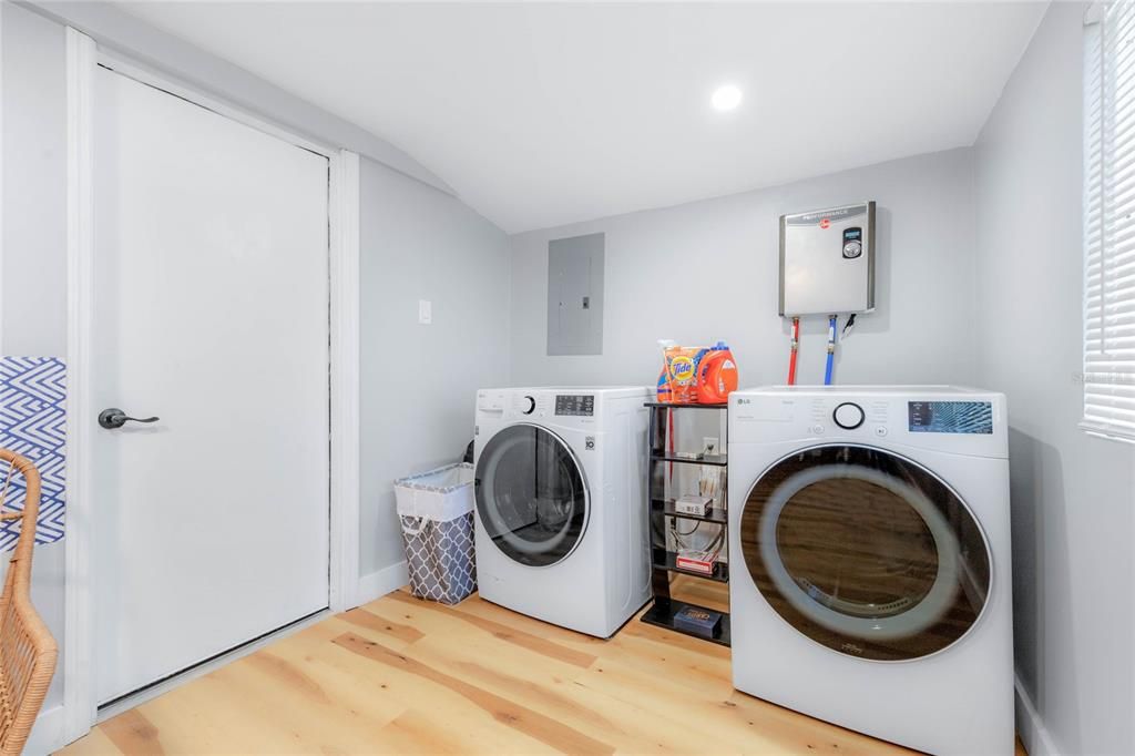 В аренду: $2,099 (3 спален, 2 ванн, 1100 Квадратных фут)
