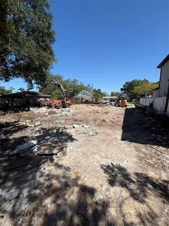 For Sale: $699,000 (0.17 acres)