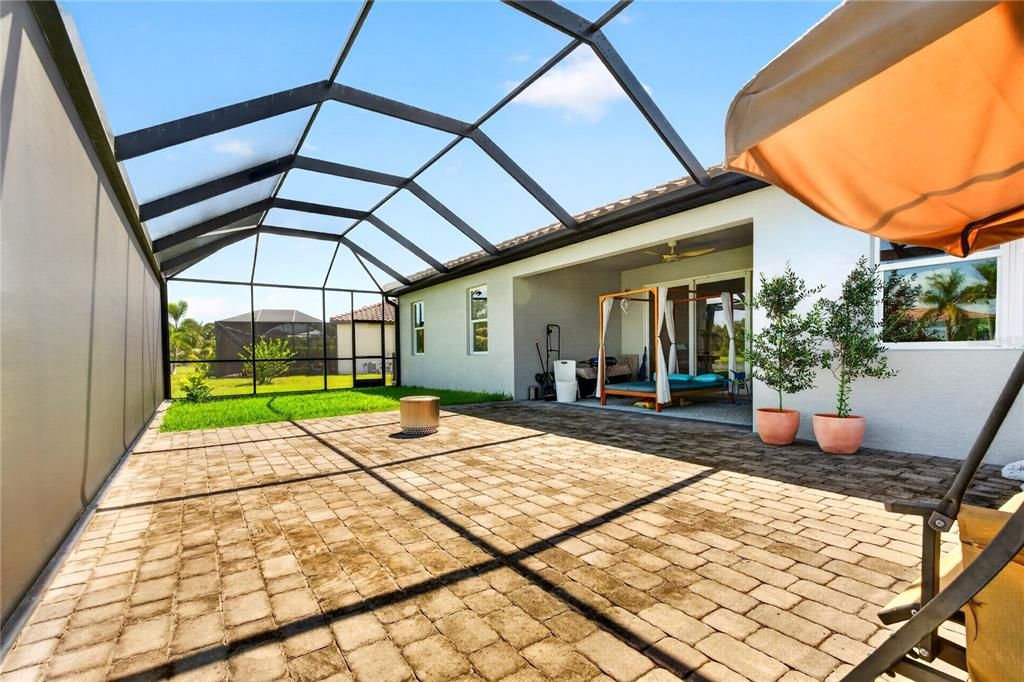 For Sale: $649,000 (4 beds, 3 baths, 2493 Square Feet)