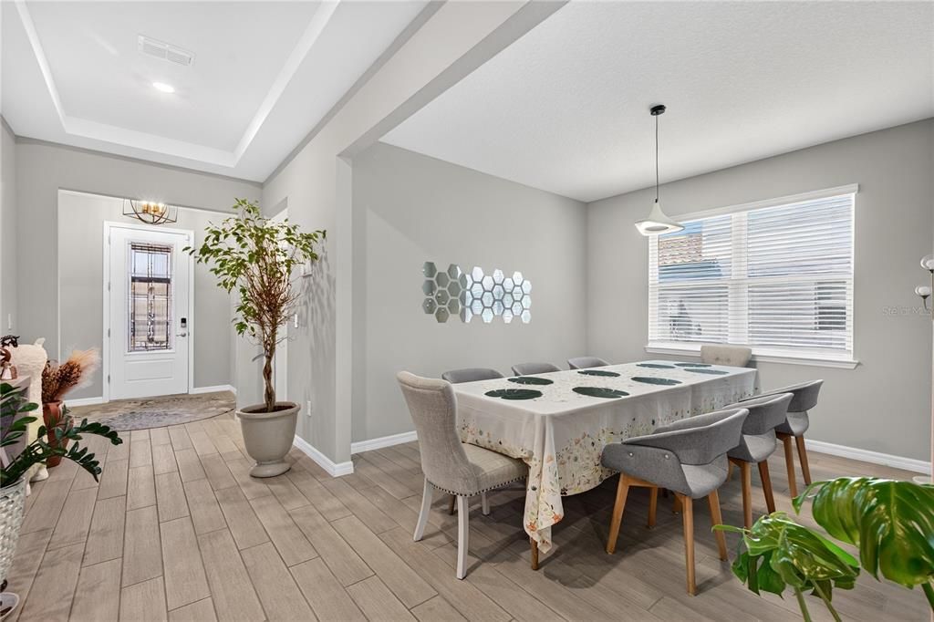 For Sale: $649,000 (4 beds, 3 baths, 2493 Square Feet)
