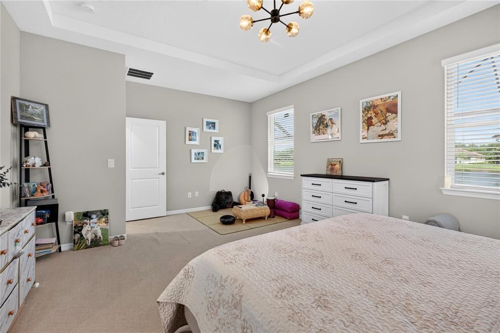 For Sale: $649,000 (4 beds, 3 baths, 2493 Square Feet)
