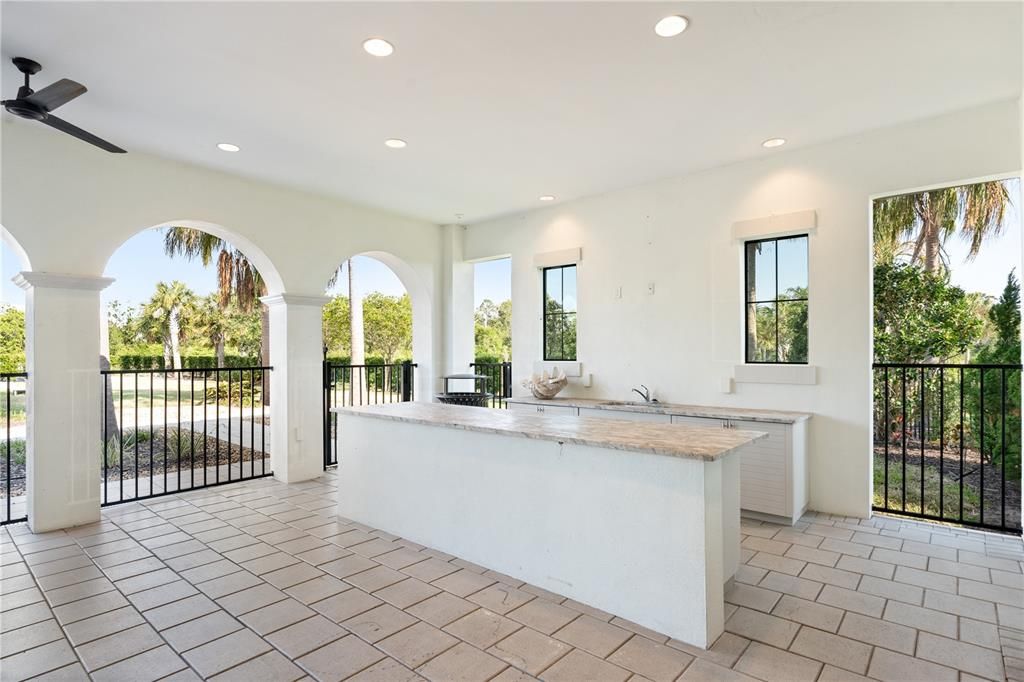 For Sale: $649,000 (4 beds, 3 baths, 2493 Square Feet)