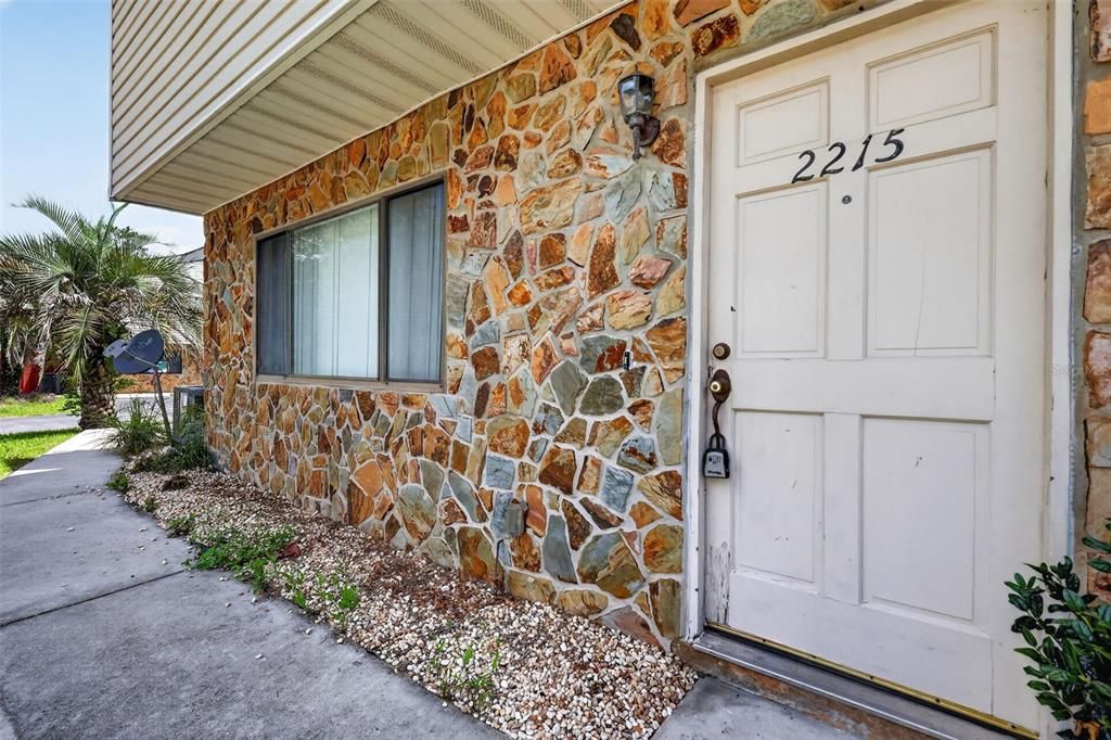 For Sale: $189,000 (2 beds, 2 baths, 1243 Square Feet)
