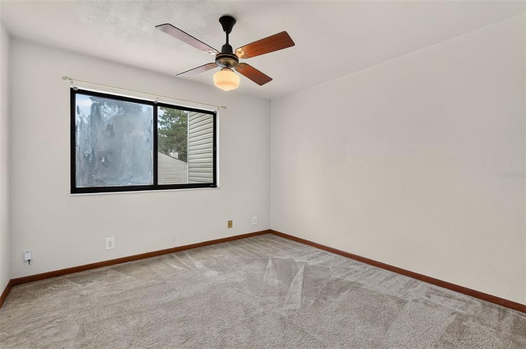 For Sale: $189,000 (2 beds, 2 baths, 1243 Square Feet)