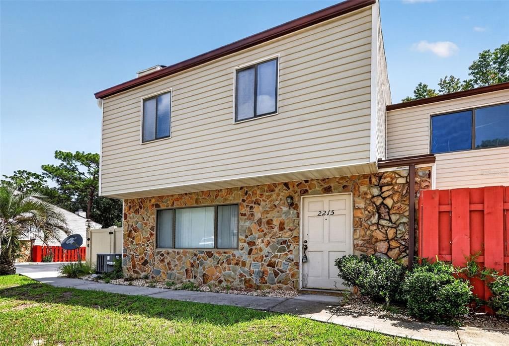 For Sale: $189,000 (2 beds, 2 baths, 1243 Square Feet)