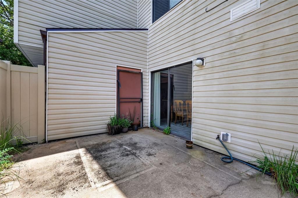 For Sale: $189,000 (2 beds, 2 baths, 1243 Square Feet)