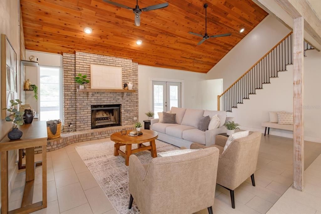 For Sale: $650,000 (4 beds, 3 baths, 2562 Square Feet)