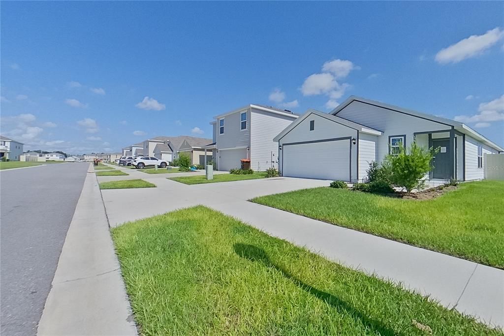 For Rent: $2,045 (3 beds, 2 baths, 1453 Square Feet)