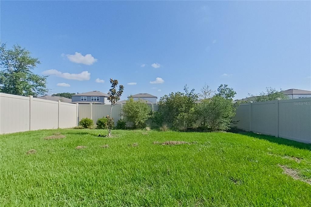 For Rent: $2,045 (3 beds, 2 baths, 1453 Square Feet)