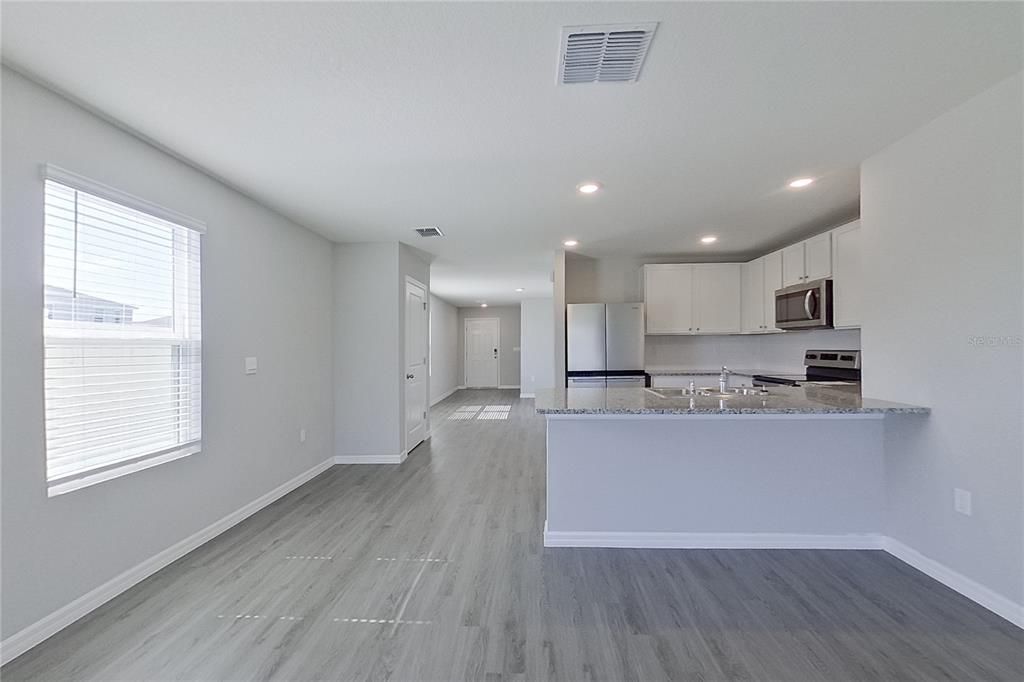 For Rent: $2,045 (3 beds, 2 baths, 1453 Square Feet)