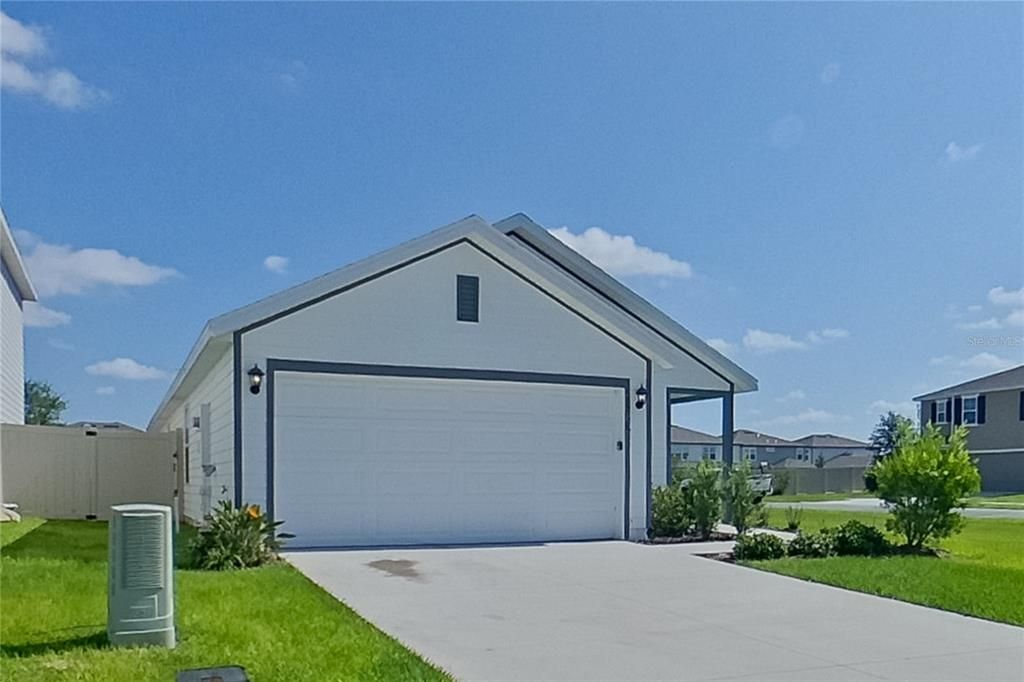 For Rent: $2,045 (3 beds, 2 baths, 1453 Square Feet)