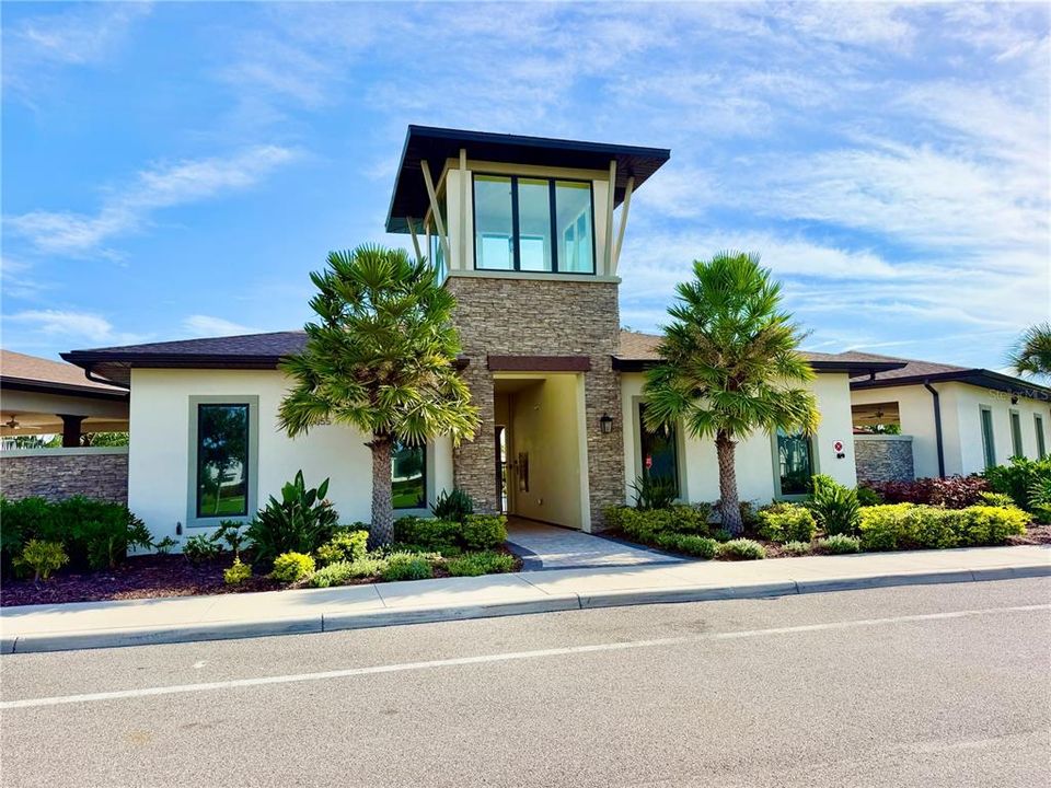 For Rent: $2,449 (4 beds, 2 baths, 2260 Square Feet)