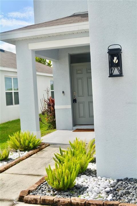 For Rent: $2,449 (4 beds, 2 baths, 2260 Square Feet)