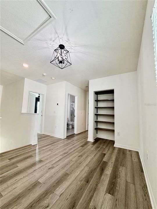 For Rent: $2,449 (4 beds, 2 baths, 2260 Square Feet)