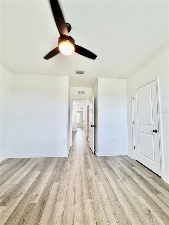 For Rent: $2,449 (4 beds, 2 baths, 2260 Square Feet)