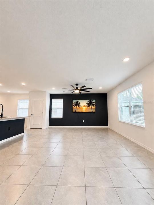 For Rent: $2,449 (4 beds, 2 baths, 2260 Square Feet)