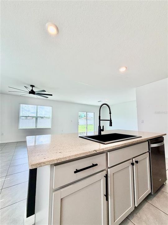 For Rent: $2,449 (4 beds, 2 baths, 2260 Square Feet)