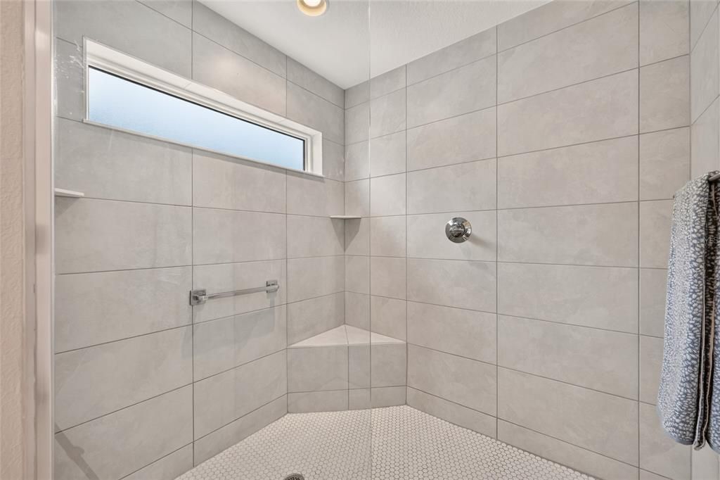На продажу: $399,900 (3 спален, 2 ванн, 1497 Квадратных фут)