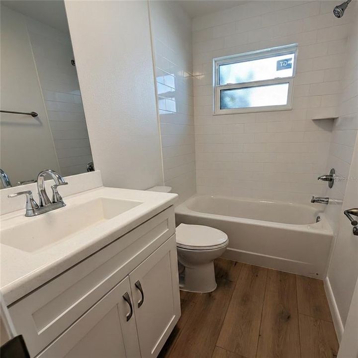На продажу: $399,900 (2 спален, 2 ванн, 1587 Квадратных фут)